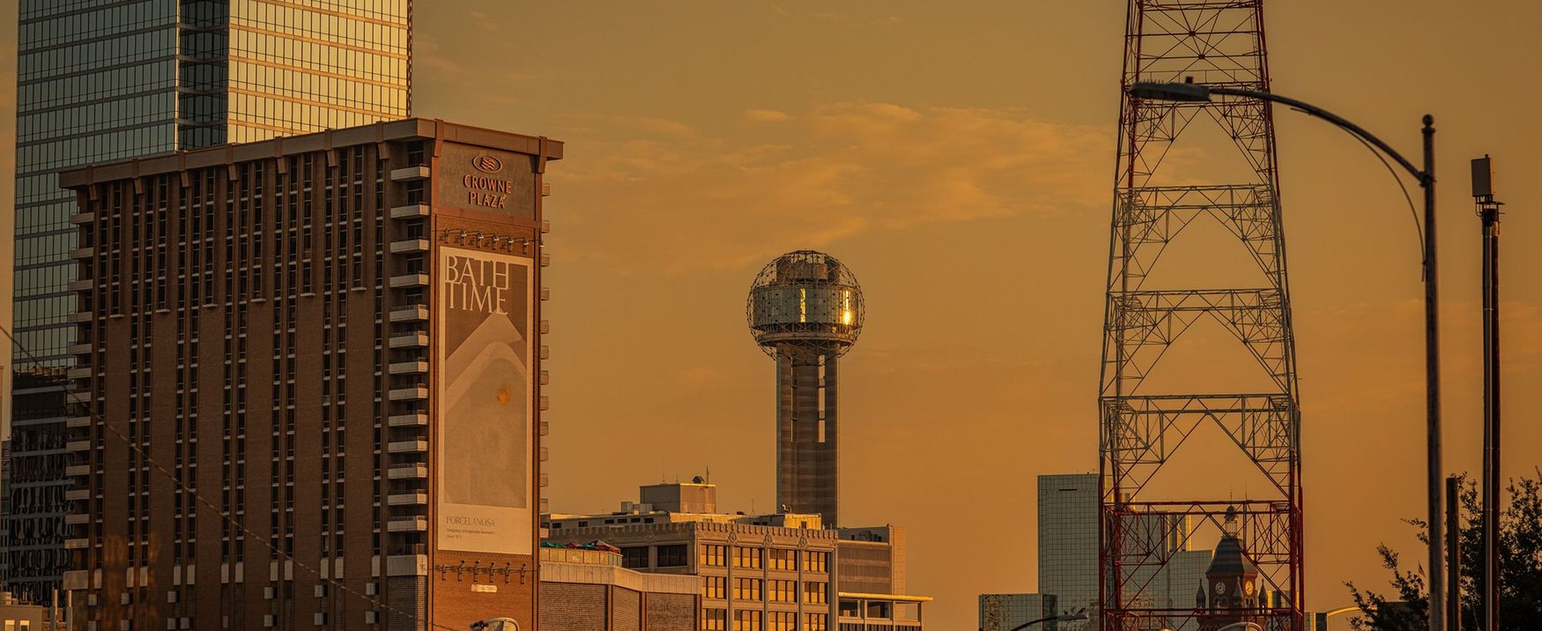The Dallas skyline and Reunion Tower at sunset
